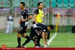 نفت آبادان نیمه اول سیاه‌جامگان را شکست داد