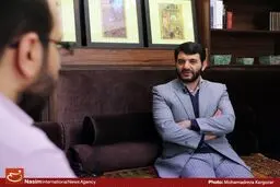 زنگنه در دوره وزارت خود ۴۰ میلیارد دلار به اقتصاد کشور ضرر زد/ رسیدن به سطح تولید قبل از تحریمها دروغ است