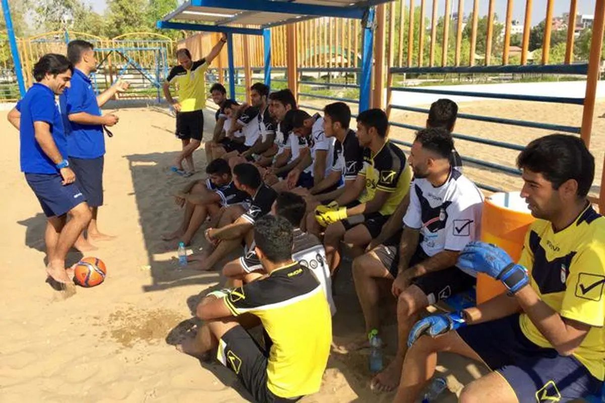 تمرین ساحلی‌بازان زیر آفتاب سوزان بندرعباس + تصاویر