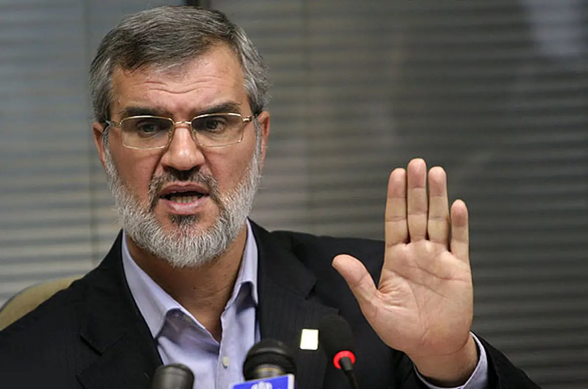 رویانیان: مشکلات مالی شتری است که یک روز هم در خانه طاهری می‌خوابد