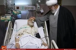 عیادت رئیس دفتر مقام معظم رهبری از حجت‌الاسلام قرائتی