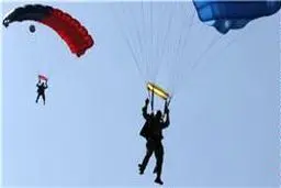 رکوردزنی تکاوران ارتش در عملیات چتربازی/ مقابله با تهدیدات تروریستی تمرین شد