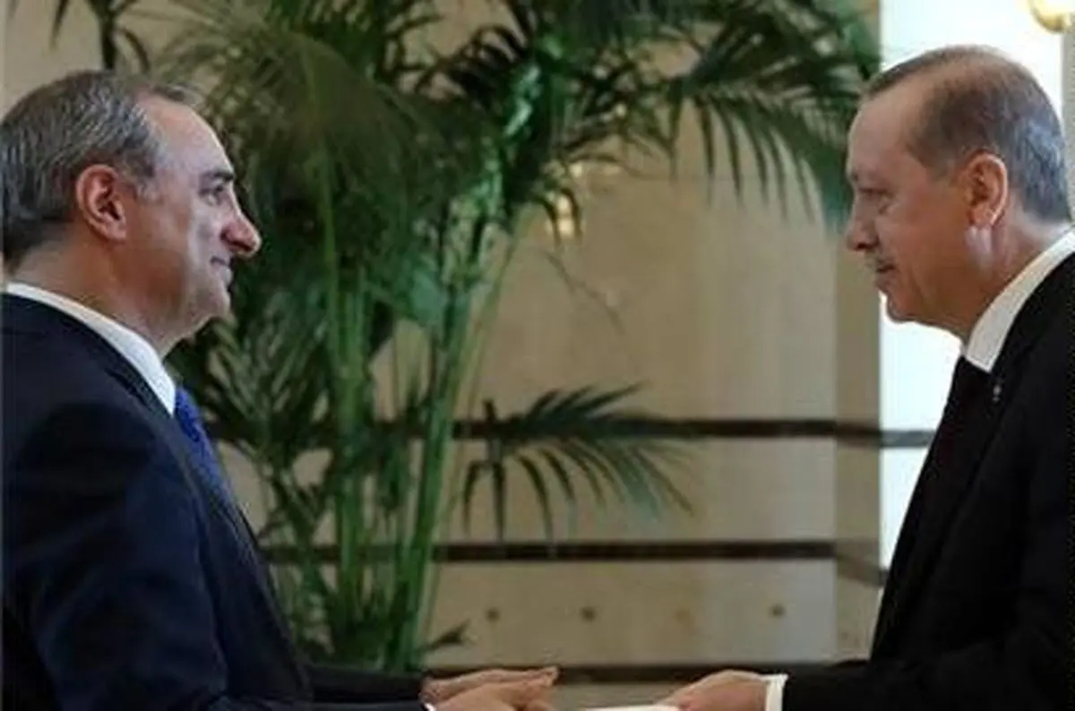 سفیر رژیم صهیونیستی استوارنامه خود را به اردوغان داد+عکس