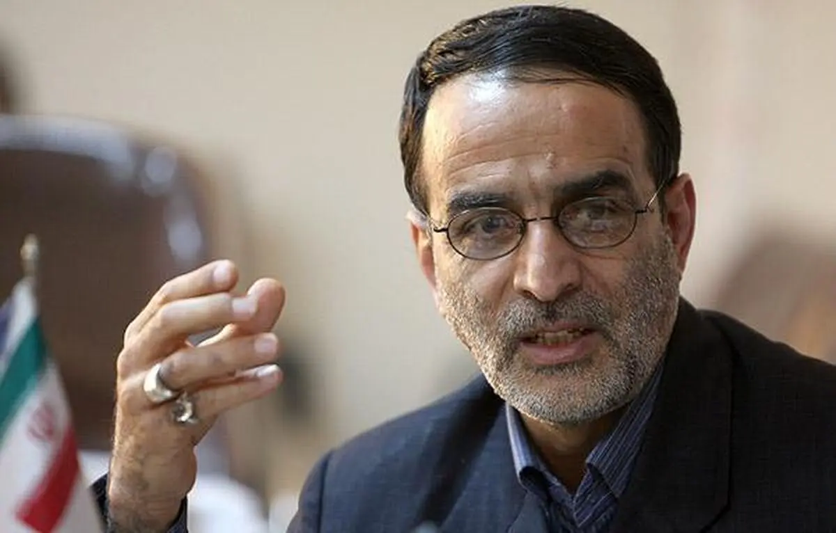 مسخره کردن، افراطی و تندرو خواندن نیروهای انقلاب مصداق نفوذ است