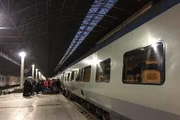 مصائب سفر با قطار سریع‌السیر!