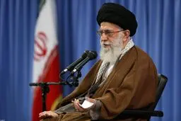پاسخ رهبر انقلاب به پرسش‌های دانشجویان با موضوع استکبارستیزی
