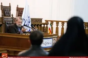 نشست خبری رئیس مجلس شورای اسلامی