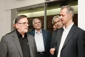بازنشستگانِ از کارافتاده در بانک مرکزی!