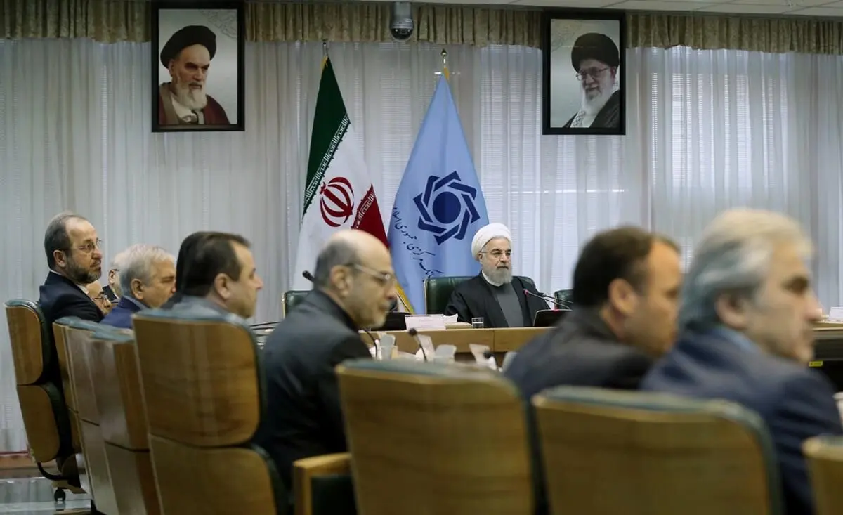 انحراف افکار عمومی در آستانه انتخابات با شوی تبدیل "ریال" به "تومان"!