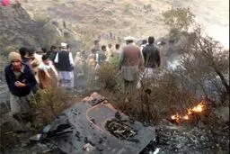 سقوط هواپیما در پاکستان با ۴۸ کشته +تصاویر
