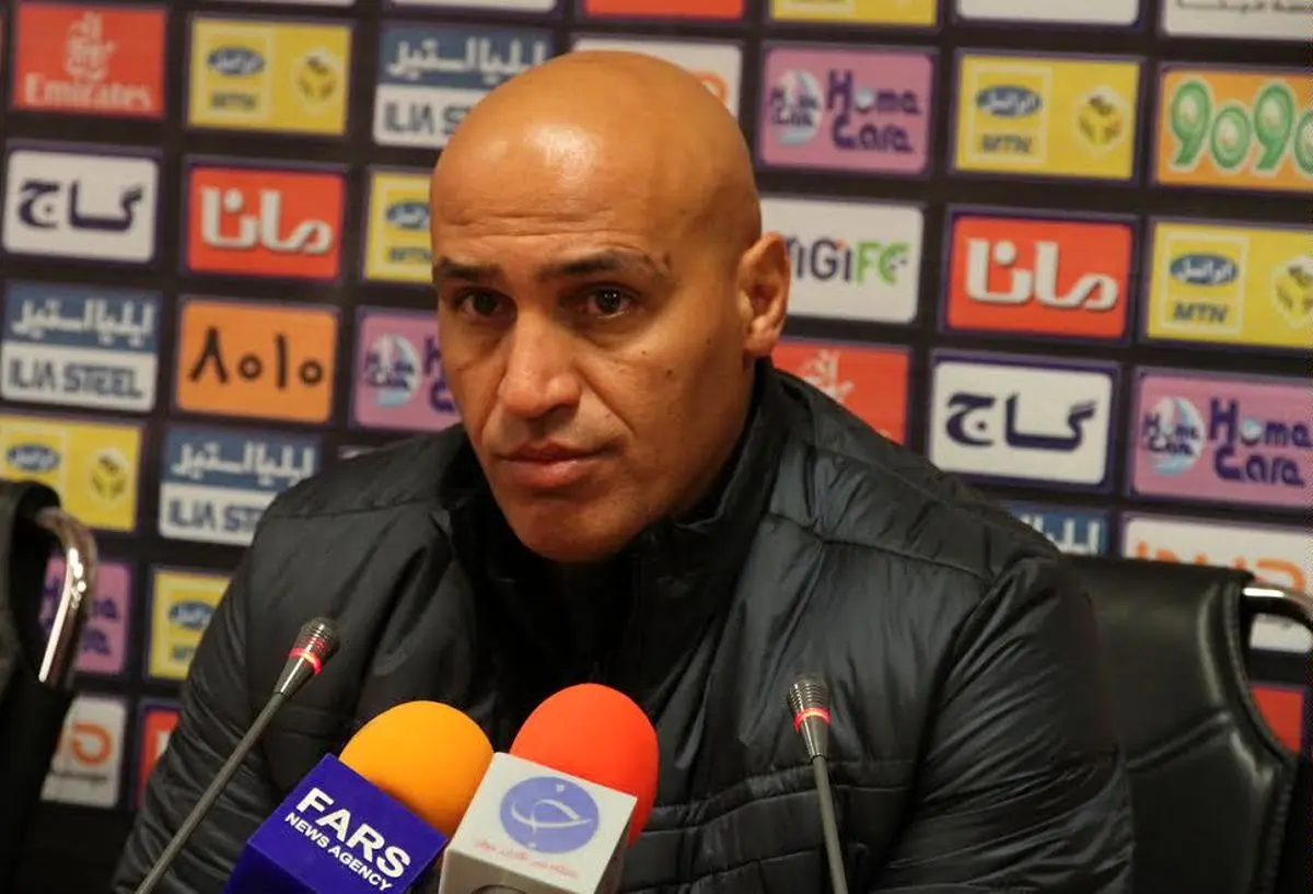 منصوریان: حرف‌های زیادی در مورد رحمتی دارم/ برخی در داخل باشگاه خارج از عرف صحبت می‌کنند