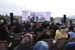 اهالی کویر در صبح جمعه کاشونی همراه معلولان شدند