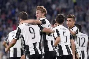 بانوی پیر با شکست رم قهرمان نیم‌فصل شد