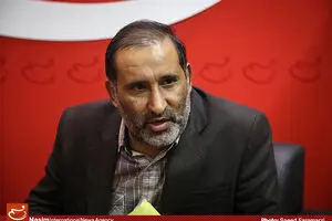 بررسی سیر تاریخی انقلاب در اولین رمان علیرضا قزوه
