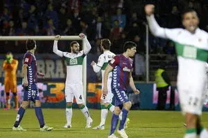 ایبار و آلاوز به تساوی رضایت دادند