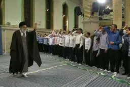 مراسم جشن تکلیف دانش‌آموزان با حضور رهبر انقلاب برگزار شد