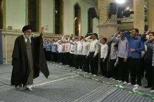 مراسم جشن تکلیف دانش‌آموزان با حضور رهبر انقلاب برگزار شد