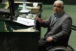 جعفرزاده: اجازه دهید استیضاح وزیر راه در صحن مطرح شود/ وزرا تا دقیقه ۹۰ باید پاسخگوی مردم باشند