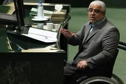 جعفرزاده: اجازه دهید استیضاح وزیر راه در صحن مطرح شود/ وزرا تا دقیقه ۹۰ باید پاسخگوی مردم باشند