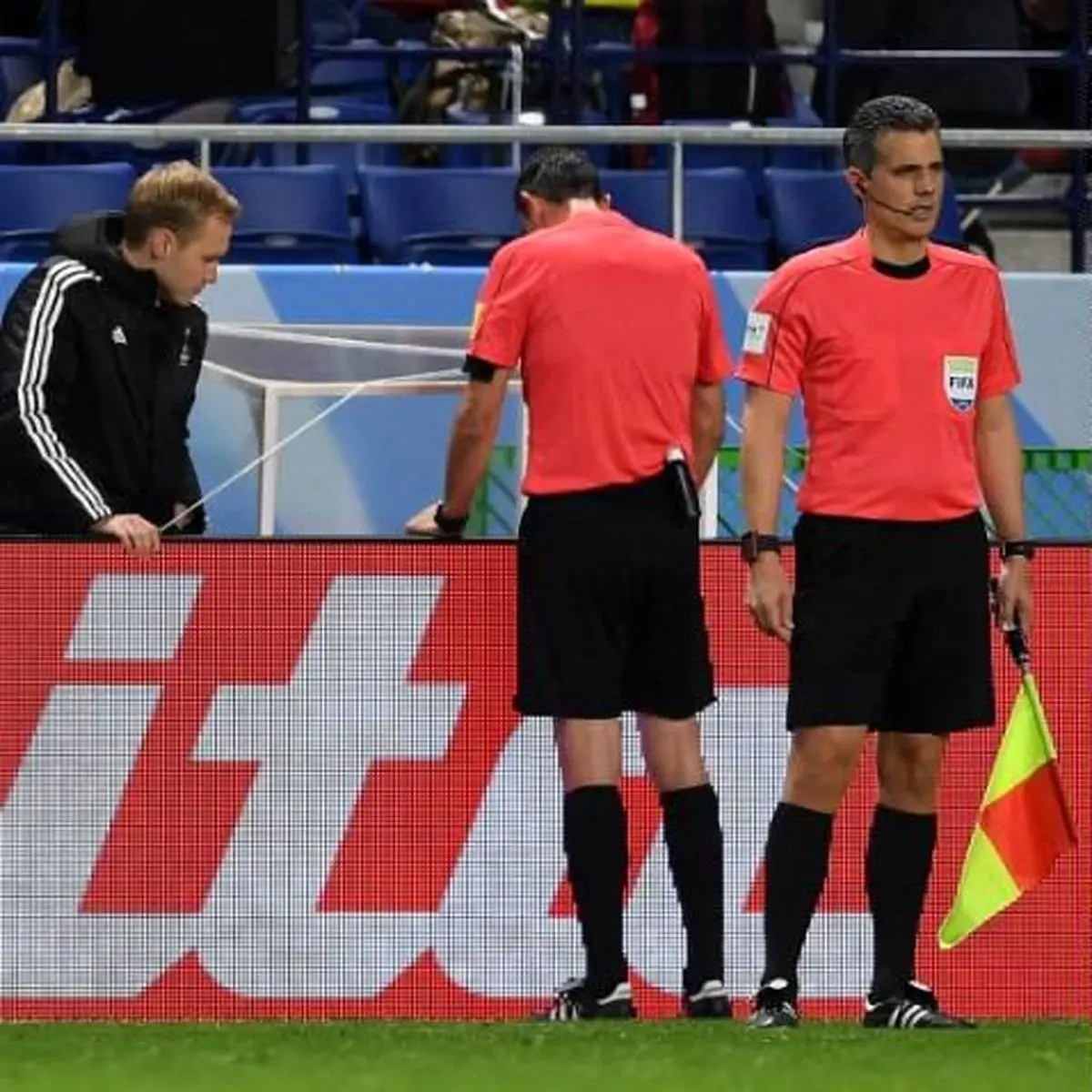 نخستین استفاده از تکنولوژی بازبینی صحنه برای تشخیص پنالتی + فیلم