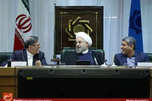 نگرانی سهامداران ۱۴ بانک از بسته ماندن نمادهایشان!/ جلسه امروز رئیس جمهور با مدیران بانکی و برخی اعضای اقتصادی کابینه!