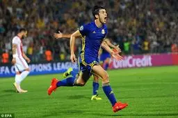 پایان مزایده پیراهن سردار آزمون به نفع کودک سرطانی + عکس