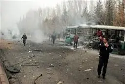 ۱۳ کشته و ۵۵ زخمی بر اثر انفجار اتوبوس در 