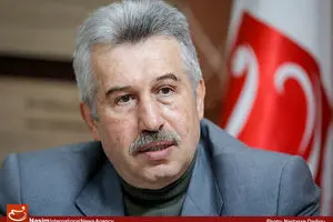 یک اقتصاددان: تا زمانی که خانواده‌ها فرزند بیکار دارند، رشد ۷.۴ درصدی را باور نمی‌کنند!