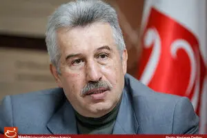 یک اقتصاددان: تا زمانی که خانواده‌ها فرزند بیکار دارند، رشد ۷.۴ درصدی را باور نمی‌کنند!