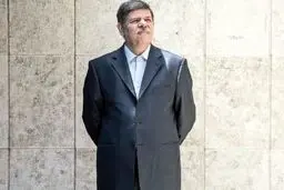 برادران شرکا: مردم رشد اقتصادی ۷.۴ را حس نمی‌کنند/ تیغ رکود همچنان زیر گلوی مردم است/ دولت باید یارانه ثروتمندان را قطع می‌کرد