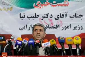 وزیر اقتصاد: منتقدان برجام، رشد ۷.۴ درصدی را زیر سوال بردند/ وضع مردم نسبت به پارسال خیلی بهتر شده