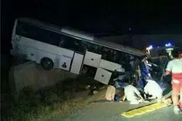سه کشته در تصادف اتوبوس مسافربری و پیکان