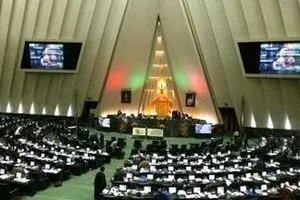 علی رغم مخالفت دولت، مردم ناظر حقوق و مزایای مدیران شدند