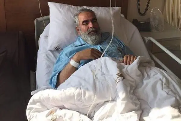 روح‌الله حسینیان جراحی شد + عکس