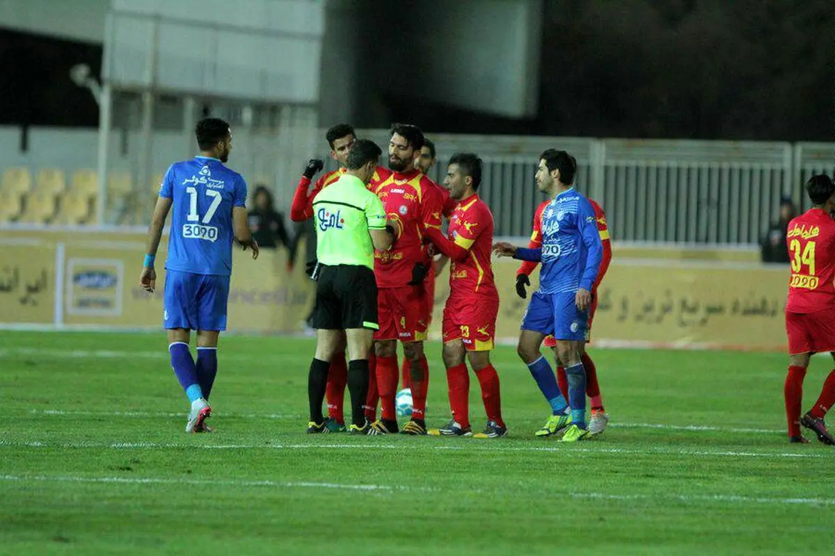 نامه افتخاری به اصفهانیان در اعتراض به داوری‌های ۳ دیدار اخیر استقلال