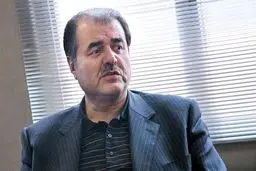 هنوز مشخص نیست چرا دلار از ۴۰۰۰ تومان هم عبور کرد/ احتمال گرانی بیشتر دلار در روزهای آینده