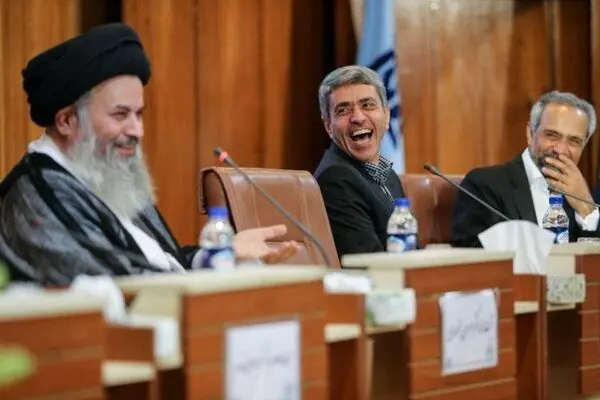 روزنامه اعتماد: طیب‌نیا جلوی اخذ مالیات از ثروتمندان را گرفت!