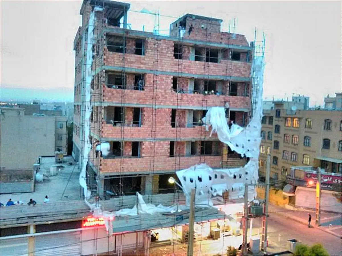 یک فوریت لایحه احداث تراس سبز بر بام طبقات همکف