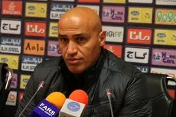 منصوریان: تیر دروازه سپاهان مدافع سرسختی برای ما بود/ من پرچم‌دار نسل جدید مربیان هستم