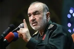 حصر سران فتنه، کوچکترین اقدام حکومت در برابر آنها است/ پیروزی جبهه مقاومت در حلب شگفت‌انگیز و تاریخ‌ساز است