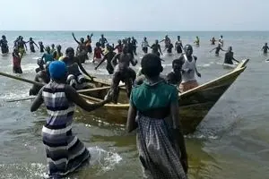 شمار جان‌باختگان واژگونی قایق فوتبالیست‌های اوگاندایی به ۳۰ نفر رسید