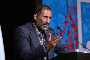 قزوه: اولین مولفه شعر انقلاب، حرمت نهادن به انسان‌ است/ شعر انقلاب ادامه رسالت شهداست