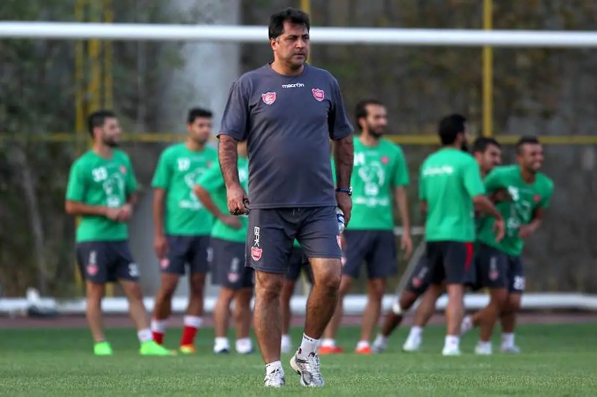 محمد دایی: هوشمندانه و تاکتیکی بازی کردیم/ شاید برادرم با این اعتراض خواست روحیه بازیکن پنالتی زن را خراب کند!