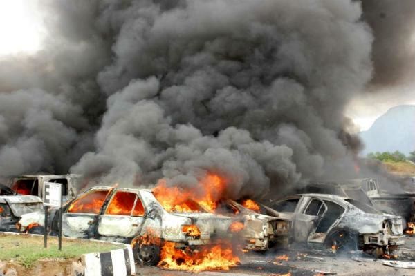 دو انفجار در بغداد ۲۸ کشته و ۴۴ زخمی به جای گذاشت + تصاویر