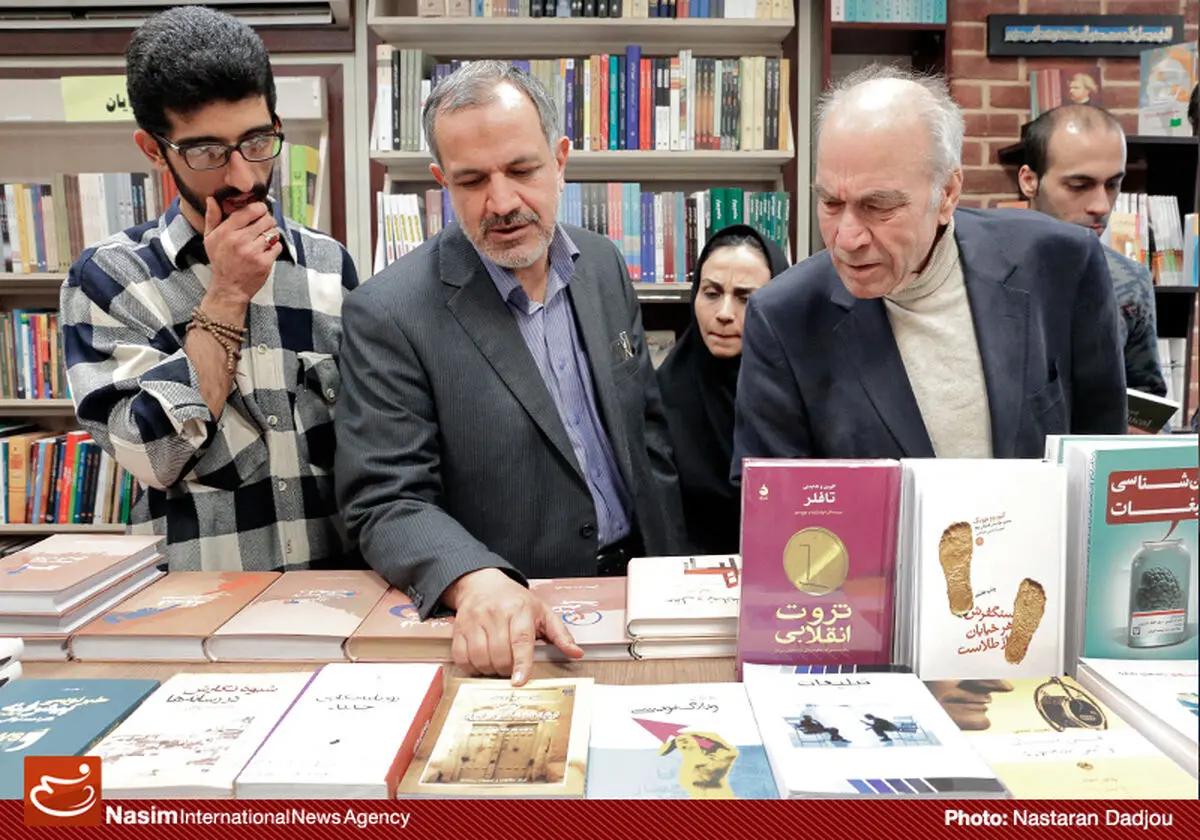 مسجدجامعی به کتابخانه ملی می‌رود؟