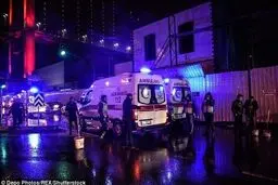 ۱۶ خارجی در بین ۳۹ کشته/ ایران، آمریکا و اتحادیه اروپا حمله استانبول را محکوم کردند + فیلم و تصاویر