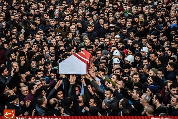 سوگواری برای قربانیان حملۀ تروریستی باشگاه استانبول