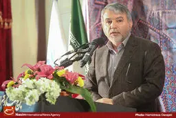 نیما یوشیج برای ماندگاری زبان تبری تلاش‌هایی داشت