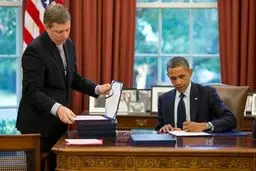 اوباما وضع اضطراری ملی در مورد ایران را یک سال دیگر تمدید کرد