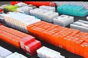 کشف و ضبط بیش از ۷ هزار گوشی قاچاق به ارزش تقریبی ۷ میلیارد تومان + تصاویر